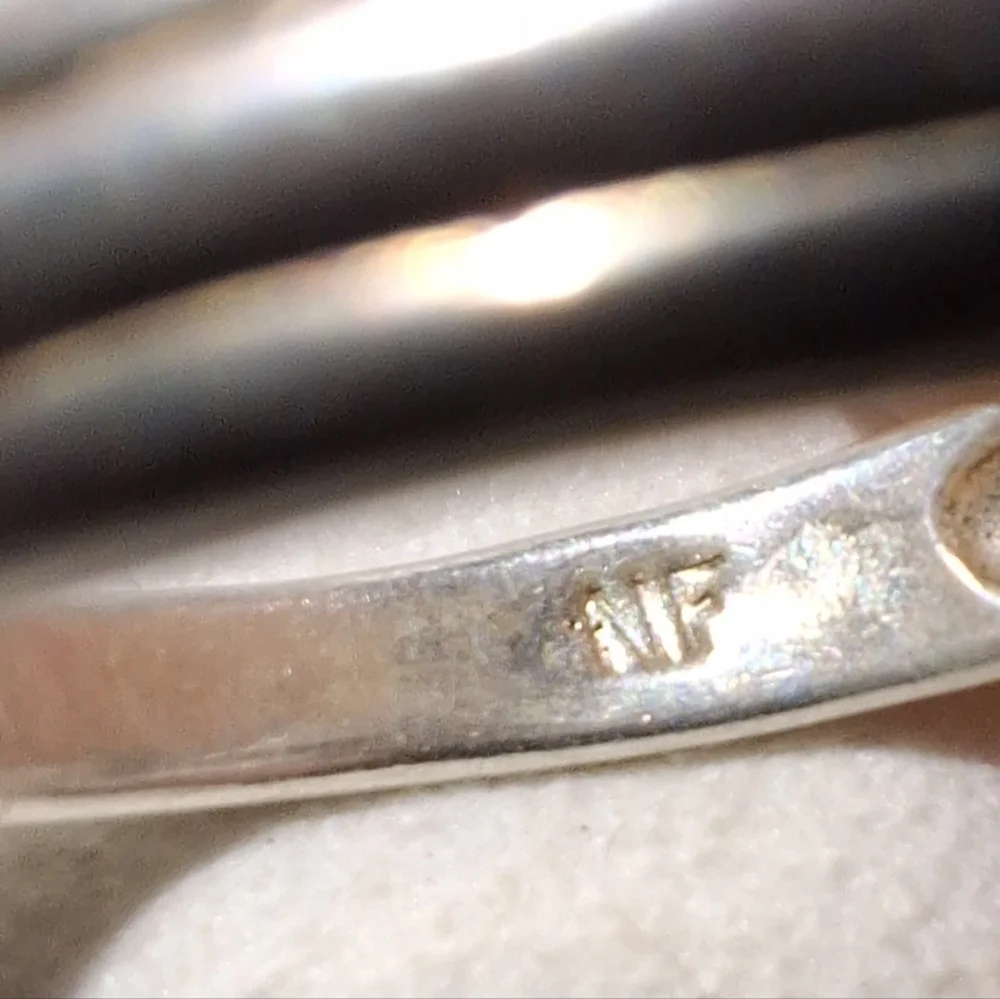 Vintage Sterling Silver 925 Signed Oval Clear Cz Ridge Detail Ring